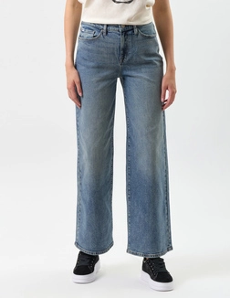 DKNY